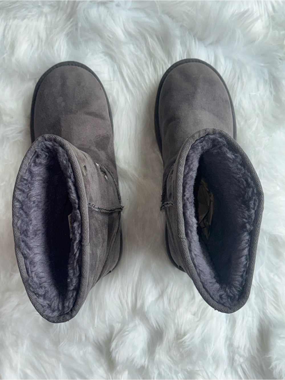 UGG Women’s Classic Short Blossom Boot Gray Floral Design Size 10 - Picture 4 of 11